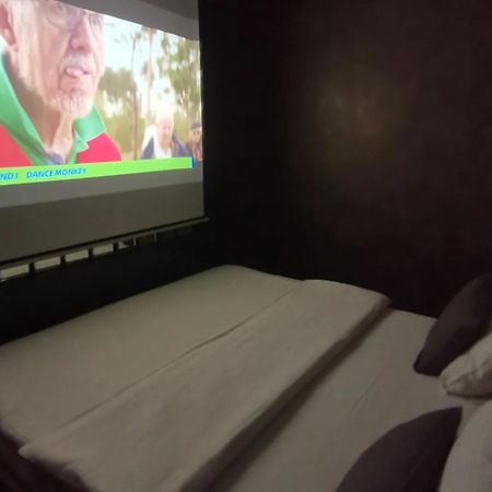 ノヴィ・サドLux A28アパートメント エクステリア 写真