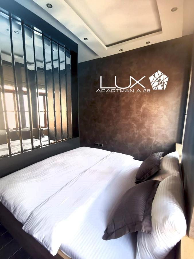 ノヴィ・サドLux A28アパートメント エクステリア 写真