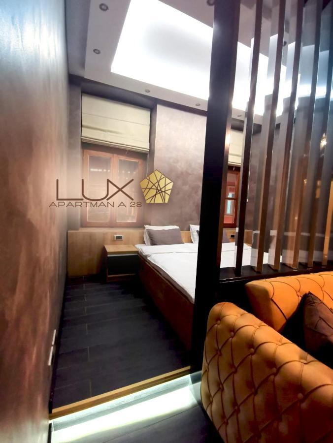 ノヴィ・サドLux A28アパートメント エクステリア 写真