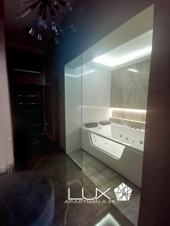 ノヴィ・サドLux A28アパートメント エクステリア 写真